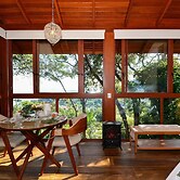 Charmosa Suíte em Sambaqui