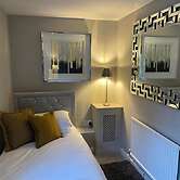 2 Bed 'cosy Cottage' Central Bawtry High End Decor