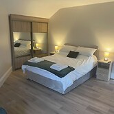 Rosie's Bar Apartment -