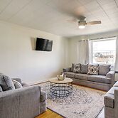 Cambridge Apt in Walkable Neighborhood