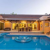 Tim buktu 4BR Jacuzzi WalkVillaMarket170