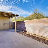 4 Mi to Downtown Tucson: Peaceful Townhome!