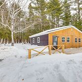 2 Ponds & Trail Access: Peaceful Cabin in Calumet!