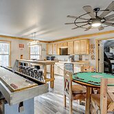 Greers Ferry Lake Access & Deck: Group Getaway!