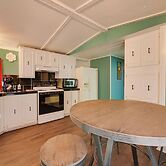 8 Mi to Dtwn Greenville: Pet-friendly Family Home!