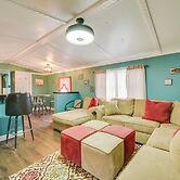 8 Mi to Dtwn Greenville: Pet-friendly Family Home!