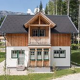 Chalet Near Grundlsee & Loser Ski Lift