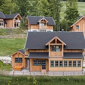 Chalet Near Lake Grundlsee & Ski Lift