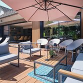 Paris Garden River residence