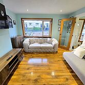 Quirky 2-Bed with Free Parking