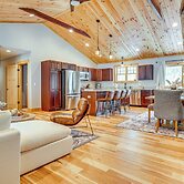 6 Mi to Lake Winnipesaukee: New Hampshire Home