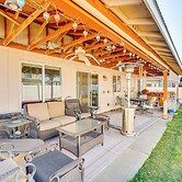 1 Mi to Moses Lake: Home w/ Private Yard & Hot Tub