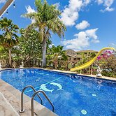 Tranquil Marina Front Pool House Resort