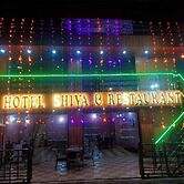 Hotel Shiva & is