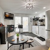 Near Keuka Lake: Walkable Paradise!