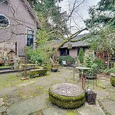 6 Mi to Dtwn: Portland Area Urban Oasis