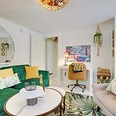 Walk to Eats: Mtn-view Hammondsport Hideaway!