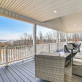 Lake View + Deck: Group Getaway in Grand Rivers!