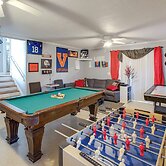 2 Mi to Downtown Columbia: Home w/ Theater Room!