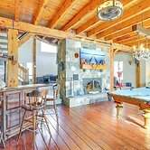 4 Mi to Danbury: Apt w/ Indoor Pool Access