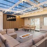 Steps to the Beach, Firepit & Patio Long-term Newport Beach Stay Coast