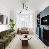 Luxury 5-bedroom Town House in Brook Green Central London