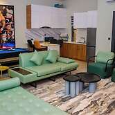 C33 Apartment And Suites