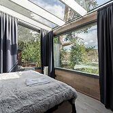 Private & Cozy Suite with lake views