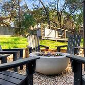 Luxury Zilker Home Pool Hot Tub Kitchen