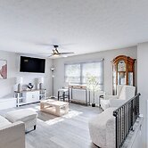 3 Mi to Cuyahoga Valley NP: Fairlawn Family Home!