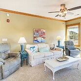 5 Mi to Beach: Roanoke Island Getaway