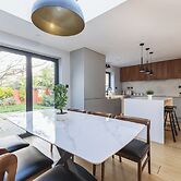 Beautiful Flat in Acton