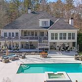 Serene Farms Hot Tub Pool Sunroom on 7 Acres