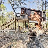 'bluebird Treehouse' Near Kiamichi Mtns w/ Hot Tub