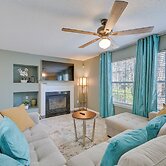 Home 9 Mi to Uptown Charlotte: Dogs Welcome!