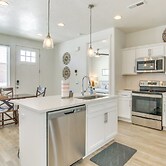 Walk to Marina & Lake: Spacious Garden City Gem!