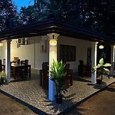 Lucas Lake Hotel