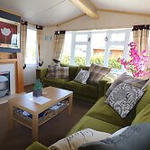 Cozy Chalet in Tzummarum