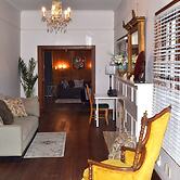 Walk to Downtown Scene