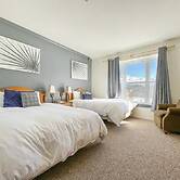 7 guests 2BR 2BA
