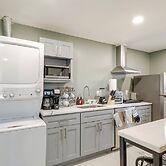 18 Mi to DC: Upscale Apartment in Fort Washington!