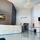 Dikukama Executive Hotel