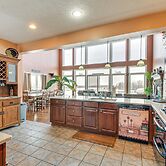 Game Room: Pet-friendly Rushville Retreat!