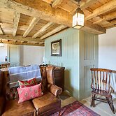 Host Stay Potters Cottage