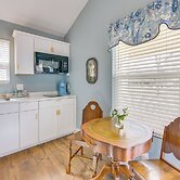Half-mi to Dtwn: New Cottage in Jefferson!