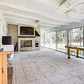 10 Mi to St Simons Island: Home w/ Screened Porch