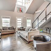 1 Mi to Oregon Dunes: Quiet Getaway w/ Deck