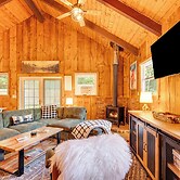 2 Mi to Conway: Cozy Cabin w/ Grill & Yard!