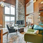 Near Canandaigua Lake: Retro Cabin w/ Deck & Views