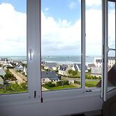 Pretty Apartment With sea View in Primel